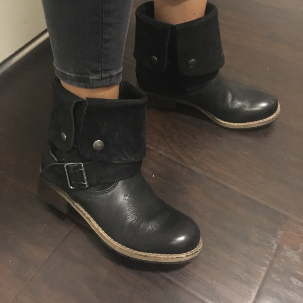 Black leather booties reserved for Jillian😘